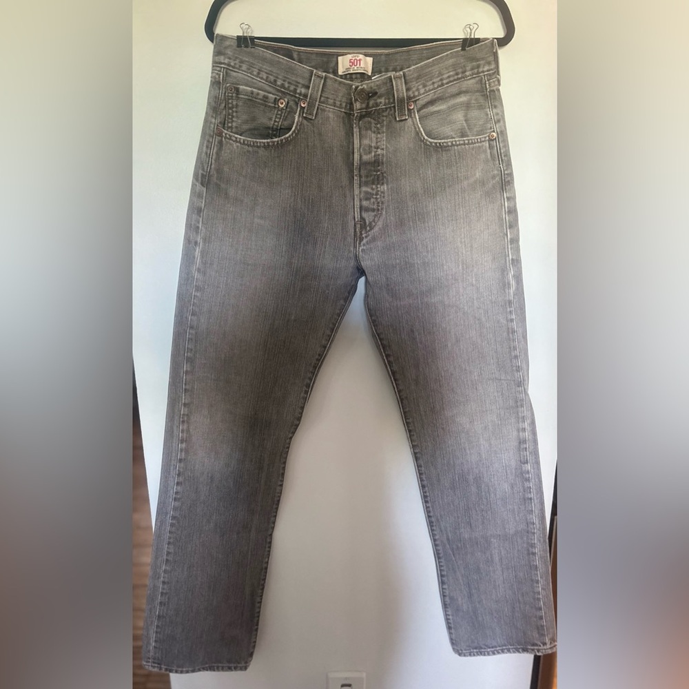 EUC Men’s Levi’s 501 Jeans, Size 32/32, Grey colour